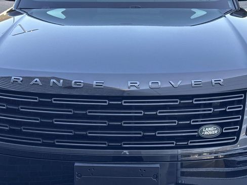 Certified 2024 Land Rover Range Rover SE AWD/4WD image 10