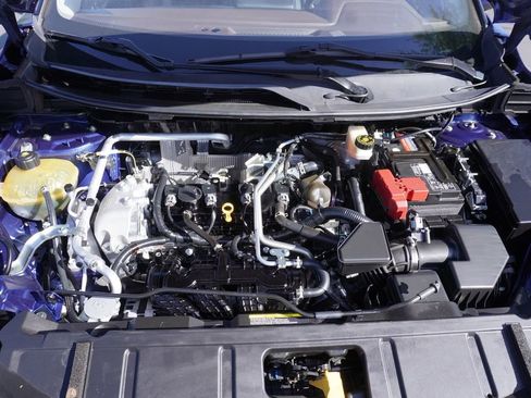 Certified 2021 Nissan Rogue SV w/ Premium Package FWD image 7