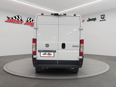 Used 2025 RAM ProMaster 2500 w/ Convenience Group FWD image 7