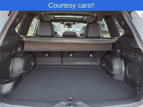 Certified 2025 Subaru Forester Limited w/ Popular Package AWD/4WD image 9
