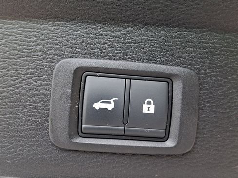 Used 2023 Mitsubishi Outlander SE AWD/4WD image 29