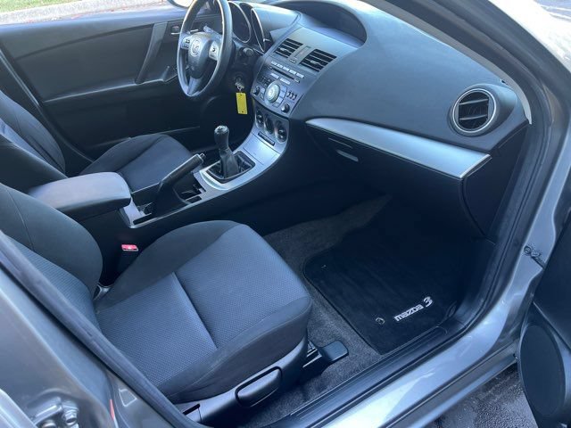 Used 2010 MAZDA MAZDA3 i Touring FWD image 6