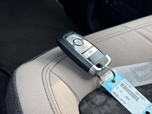 Used 2022 Ford Bronco Wildtrak AWD/4WD image 31