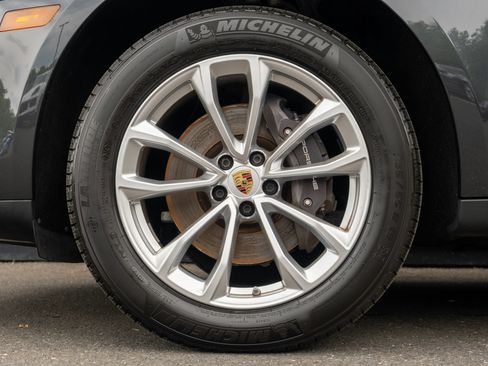 Certified 2023 Porsche Macan AWD/4WD image 12