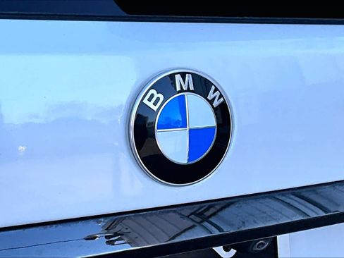 Used 2022 BMW X7 M50i image 30