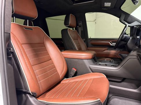 Used 2024 GMC Sierra 3500 Denali Ultimate image 33