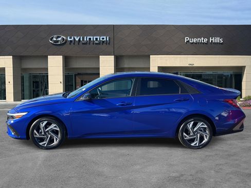 Certified 2025 Hyundai Elantra Sport w/ Cargo Package image 3