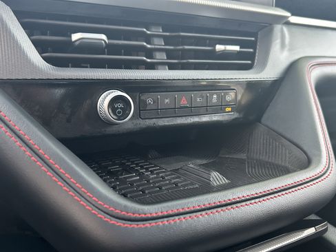 Used 2025 Ford Explorer ST image 19