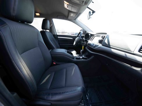 Used 2016 Toyota Highlander Plus image 27