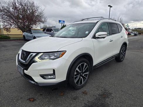 Used 2018 Nissan Rogue SL w/ Premium Package image 3
