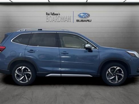 Used 2022 Subaru Forester Touring image 2
