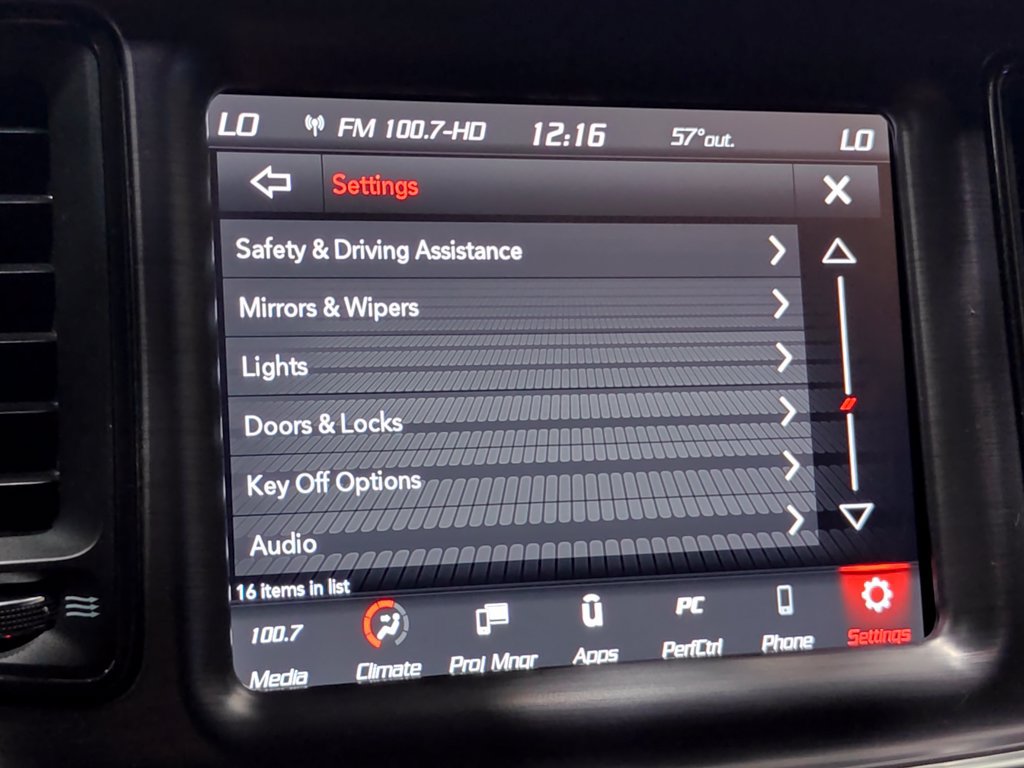 Used 2018 Dodge Challenger R/T Scat Pack RWD image 39