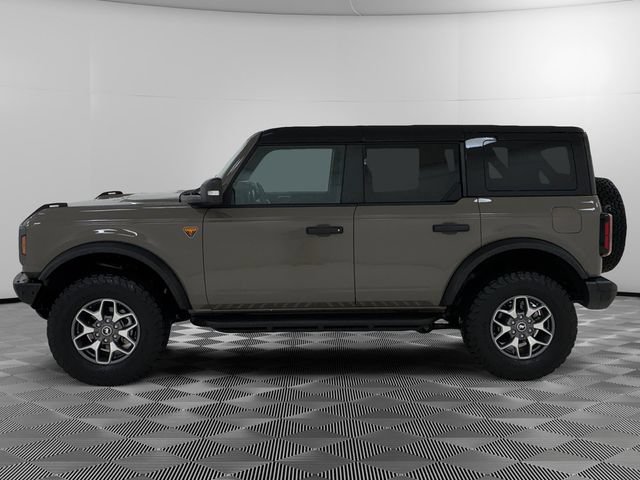 Used 2025 Ford Bronco Badlands AWD/4WD image 2