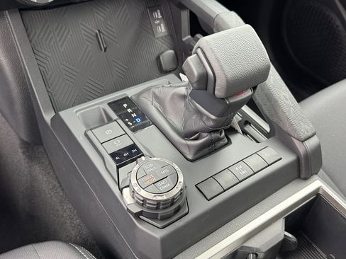 New 2025 Toyota Tacoma TRD Off-Road image 19