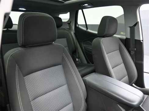 Used 2022 GMC Terrain SLE w/ Driver Convenience Package image 28