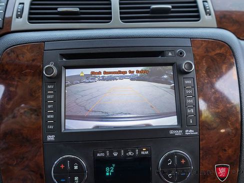 Used 2014 Chevrolet Suburban LTZ AWD/4WD image 33