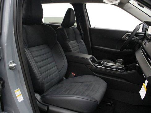 New 2026 Mitsubishi Outlander SE image 18