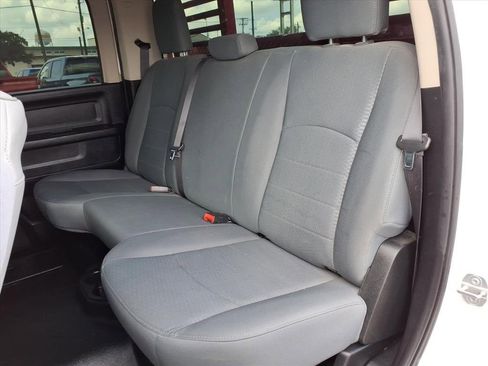 Used 2018 RAM 2500 Tradesman w/ Chrome Appearance Group image 16