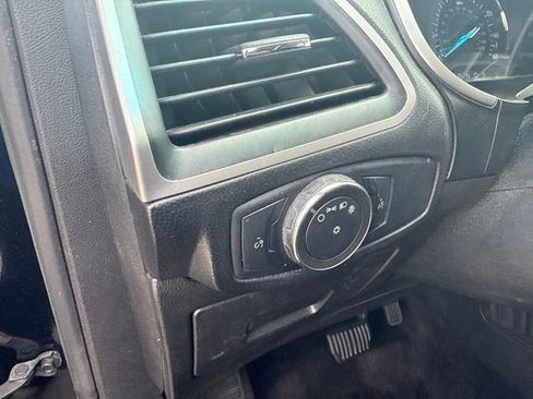 Used 2016 Ford Edge SEL w/ Equipment Group 201A AWD/4WD image 18