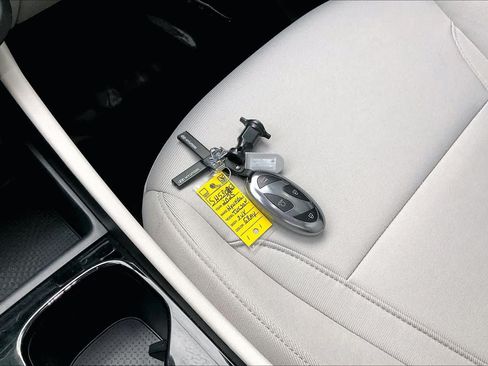 Used 2025 Hyundai Tucson SE FWD image 15