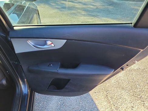Used 2024 Kia Forte LX image 30
