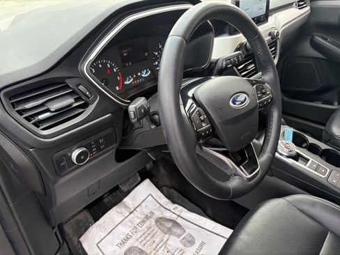 Used 2021 Ford Escape SEL image 30