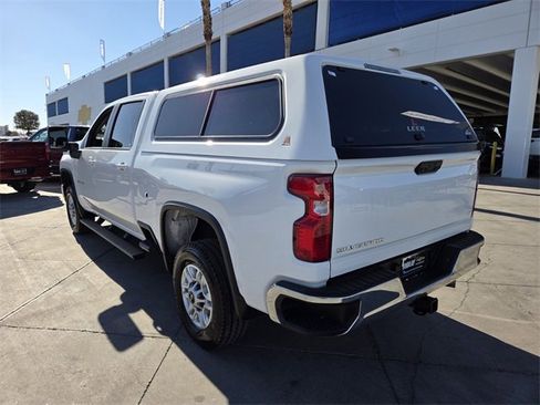 Used 2024 Chevrolet Silverado 2500 LT w/ Convenience Package image 4
