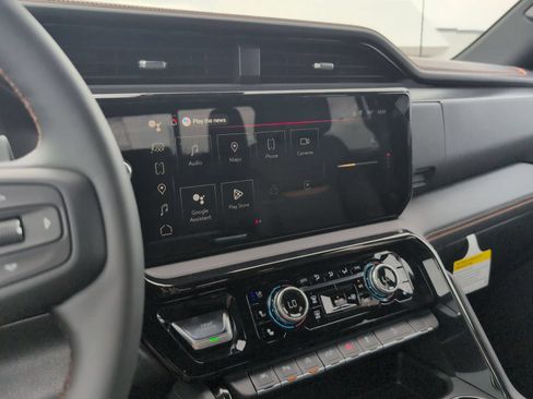 New 2026 GMC Sierra 1500 AT4 w/ AT4 Preferred Package AWD/4WD image 18