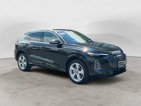 Used 2025 Audi Q5 Premium Plus AWD/4WD image 3