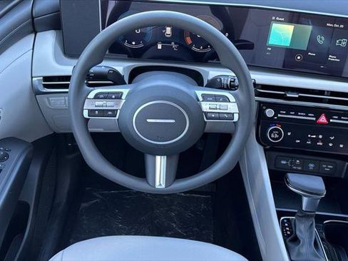 New 2026 Hyundai Tucson SEL image 11