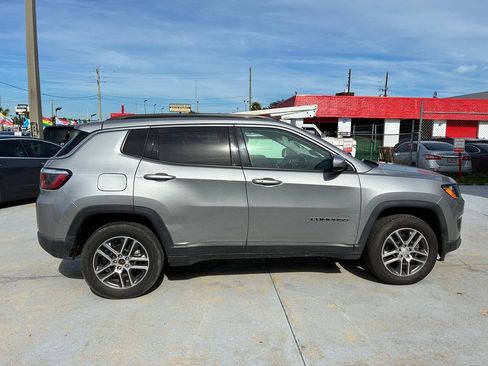 Used 2020 Jeep Compass Latitude AWD/4WD image 8