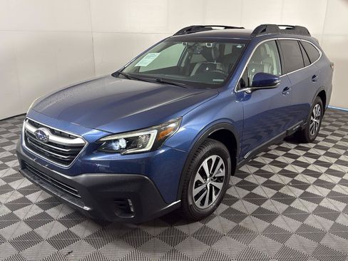 Used 2021 Subaru Outback Premium AWD/4WD image 2