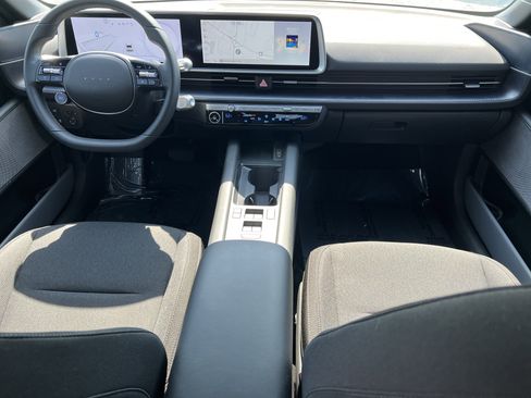 Used 2024 Hyundai Ioniq 6 SE RWD image 25