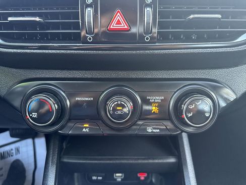Used 2024 Kia Forte LXS w/ LXS Technology Package image 16