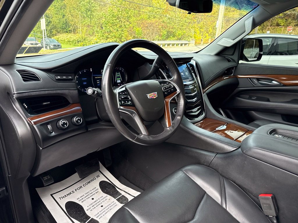 Used 2018 Cadillac Escalade Luxury AWD/4WD image 20