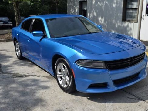 Used 2019 Dodge Charger SXT RWD image 7