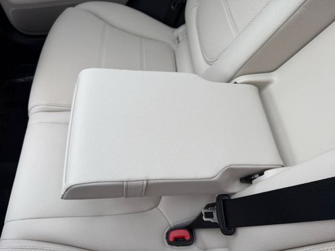 New 2026 Mercedes-Benz GLC 300 GLC 300 image 17