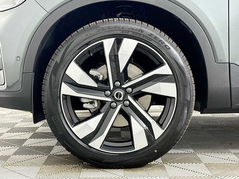 New 2026 Volvo XC40 B5 Ultra w/ Climate Package image 30