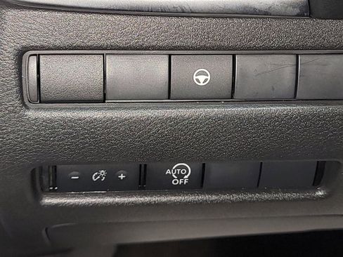 Used 2023 Nissan Rogue SV image 18