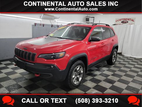 Used 2019 Jeep Cherokee Trailhawk AWD/4WD image 1