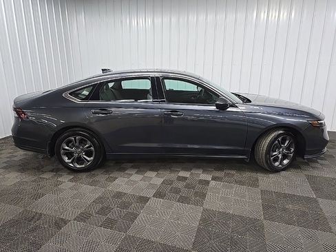 Used 2023 Honda Accord EX image 2