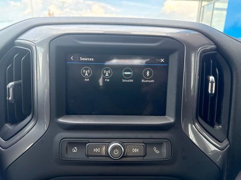 Used 2019 Chevrolet Silverado 1500 Custom w/ Custom Value Package AWD/4WD image 21
