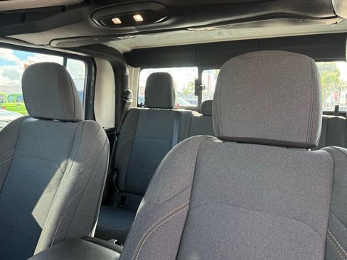 Certified 2024 Jeep Gladiator Sport image 20