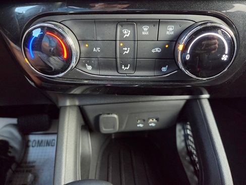 Used 2024 Chevrolet TrailBlazer ACTIV FWD image 21