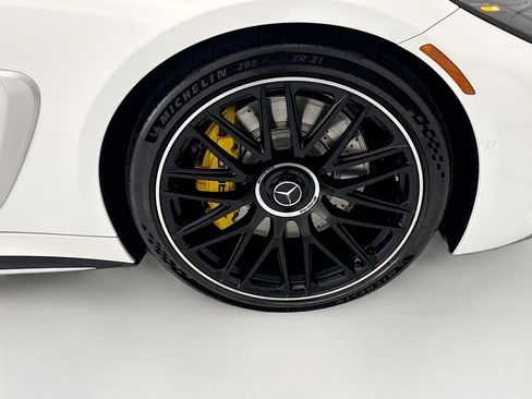 Used 2024 Mercedes-Benz AMG GT 63 image 30