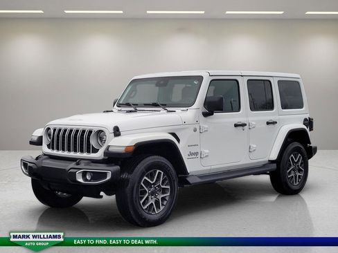 Used 2024 Jeep Wrangler Sahara w/ Safety Group image 13