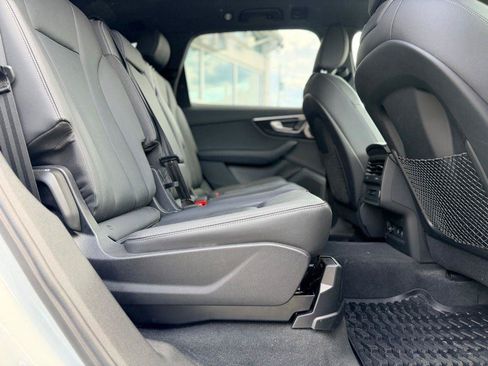 Certified 2025 Audi Q7 2.0T Premium Plus w/ Premium Plus Package AWD/4WD image 18