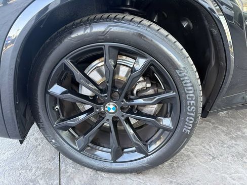 Used 2024 BMW X4 xDrive30i w/ Premium Package AWD/4WD image 5