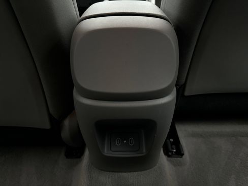 Used 2024 Hyundai Elantra SEL image 19