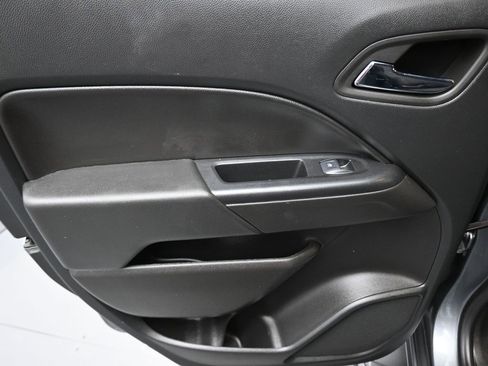 Used 2022 Chevrolet Colorado LT w/ LT Convenience Package image 27